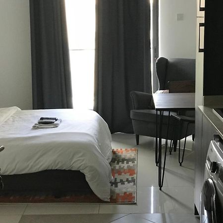 The Gallery Premier Suites Accra Exterior photo